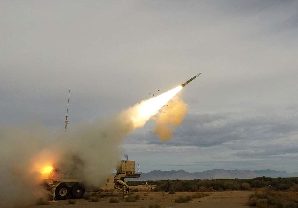 missile-launch-at-white-sands-missile-range-f98453